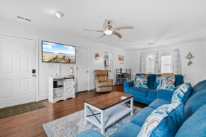 Seawalk Villa- 3 Blocks to Ocean- Pool- 5 Beds